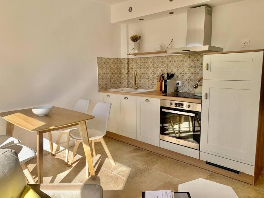 Apartment La Reposee, Bas De En Plein Coeur De